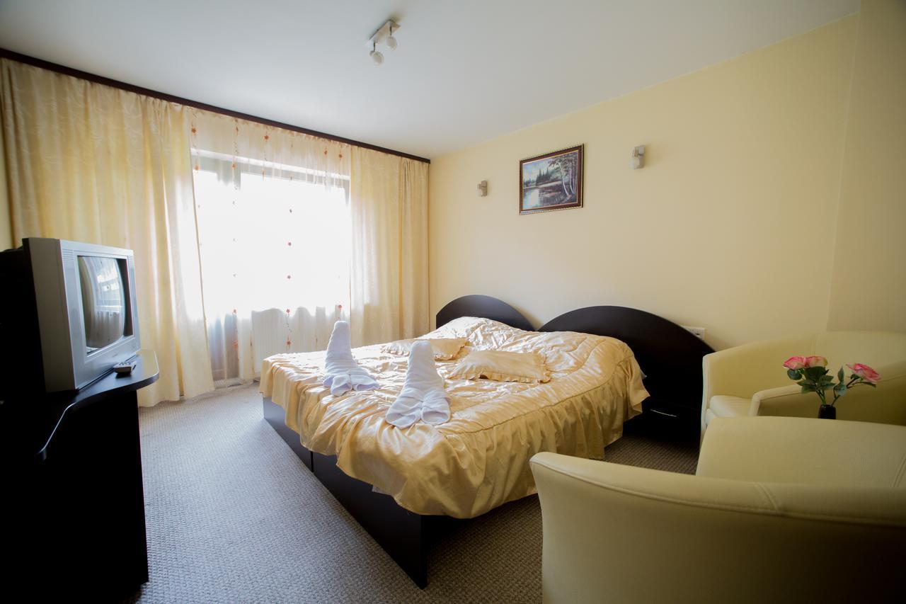 White Horse Otel Predeal Dış mekan fotoğraf