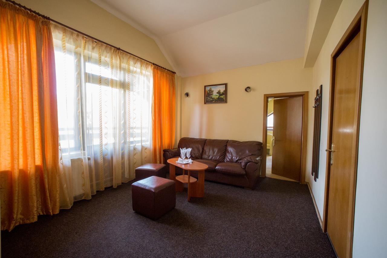 White Horse Otel Predeal Dış mekan fotoğraf